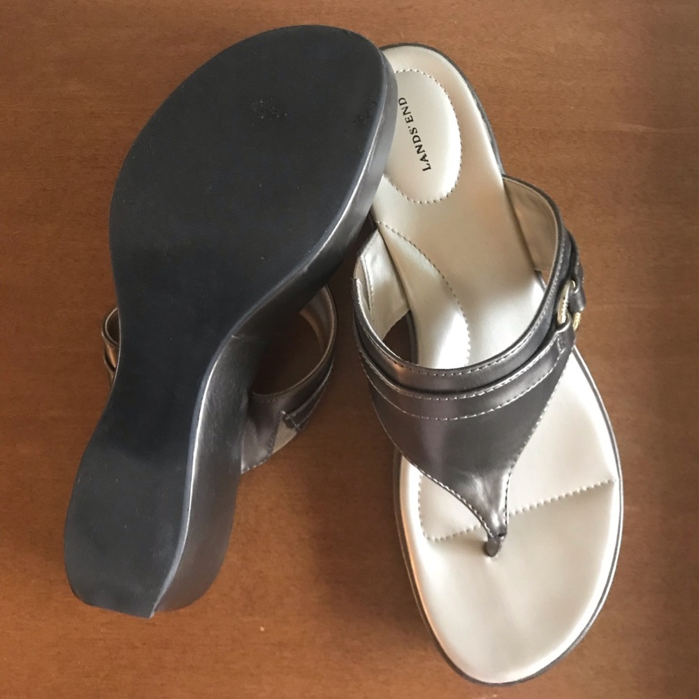 ❄️ Lands End women’s platform sandal size 10